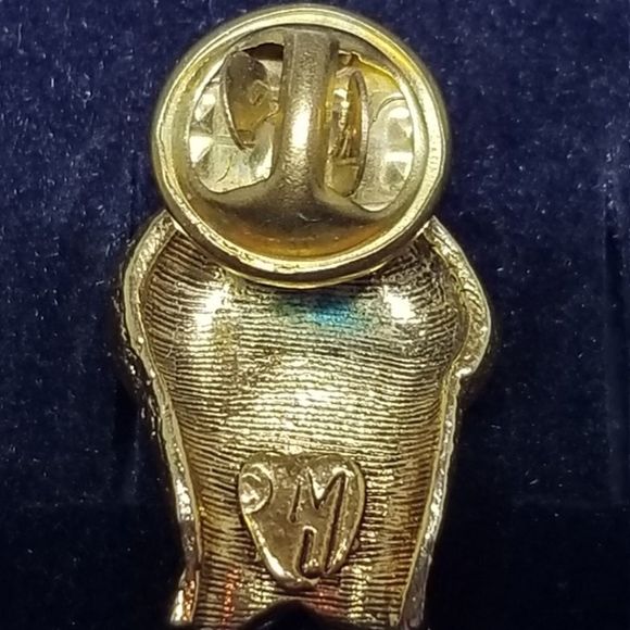 Vintage MJ Goldtone Teddy Bear Lapel Pin #75 - Picture 3 of 6